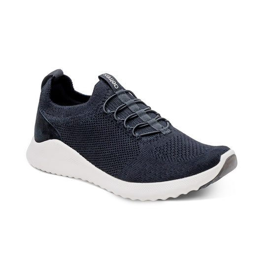 Kinsley Arch Support Sneaker - Black banner